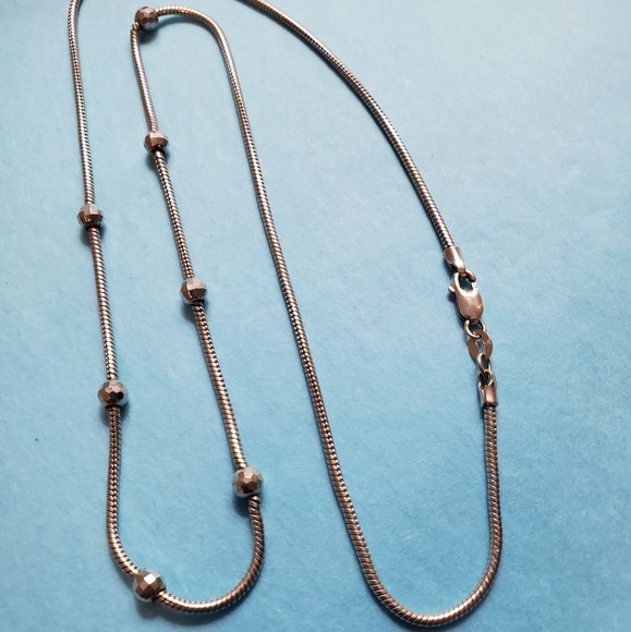 18 inch Silver necklace - Picture 2 of 8